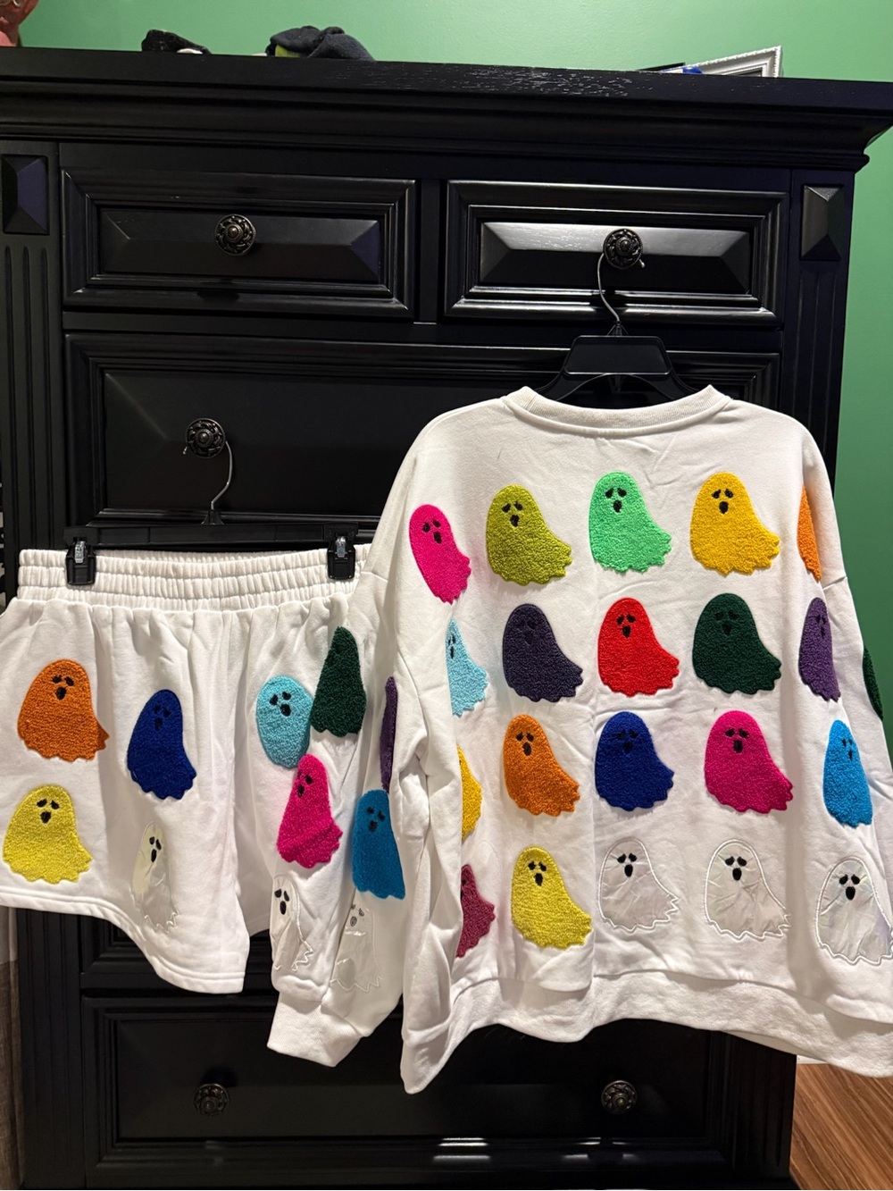 QUEEN OF SPARKLES White Sweatshirt with Multicolor Terry Ghosts - Picture 2 of 4